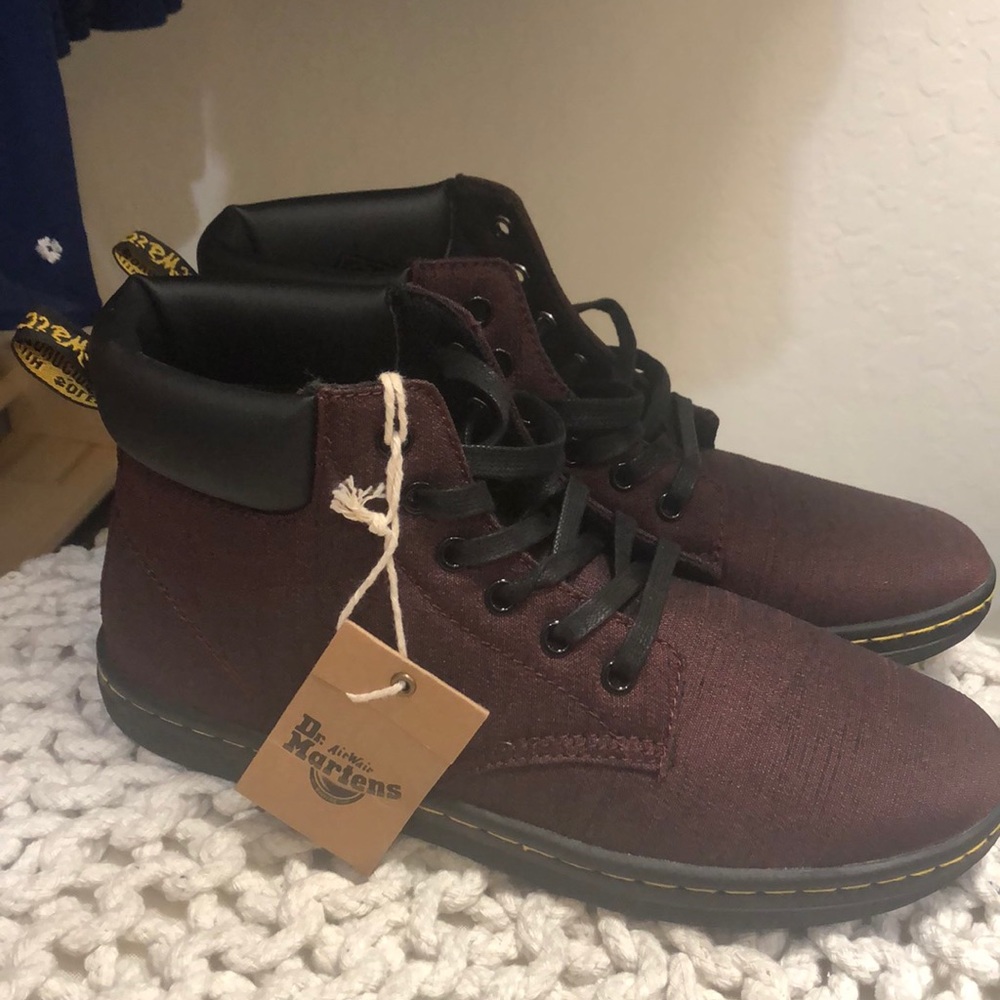 DR MARTENS